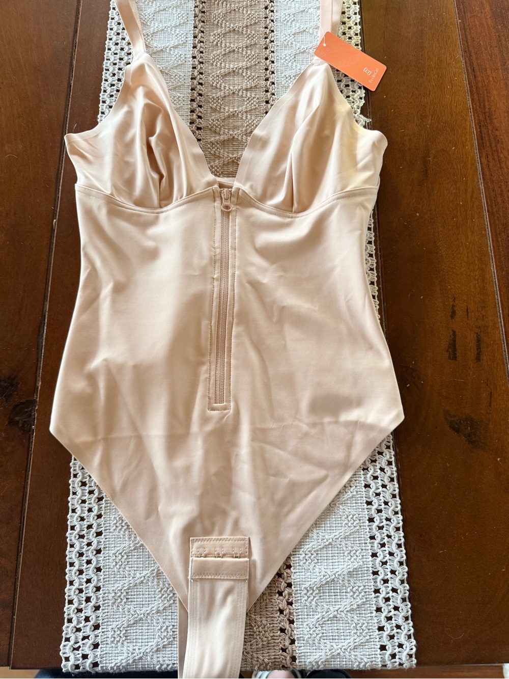FeelinGirl Nude Shapewear Bodysuit Tummy Control Front Zip Size M NWT